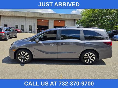 Used 2026 Honda Odyssey EX-L image 2