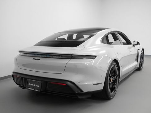 New 2025 Porsche Taycan image 12