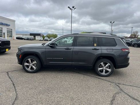 Used 2022 Jeep Grand Cherokee L Limited AWD/4WD image 7