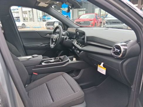 New 2026 Chevrolet Equinox LT FWD image 12