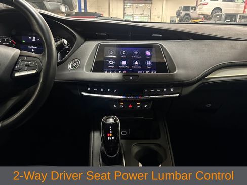 Used 2023 Cadillac XT4 Premium Luxury w/ Cold Weather Package FWD image 16
