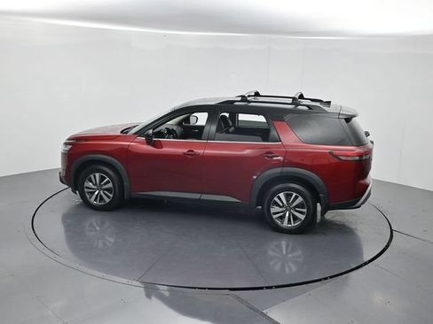 Used 2022 Nissan Pathfinder SL AWD/4WD image 43