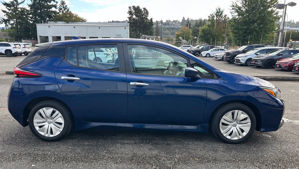 Used 2025 Nissan Leaf S FWD image 4
