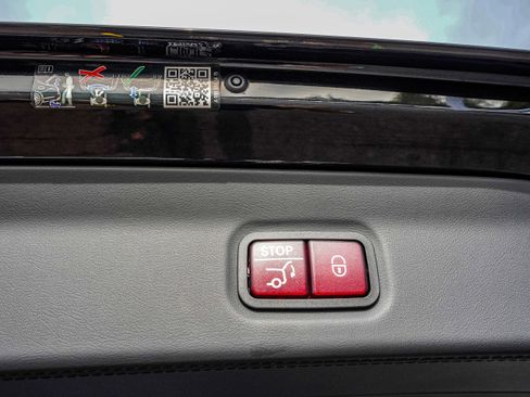 Used 2023 Mercedes-Benz Maybach GLS 600 Maybach GLS 600 image 92