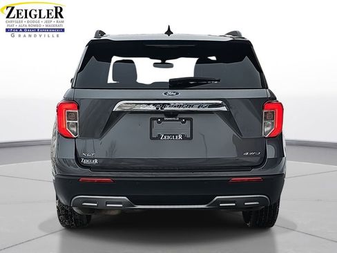 Used 2021 Ford Explorer XLT w/ Equipment Group 202A image 6