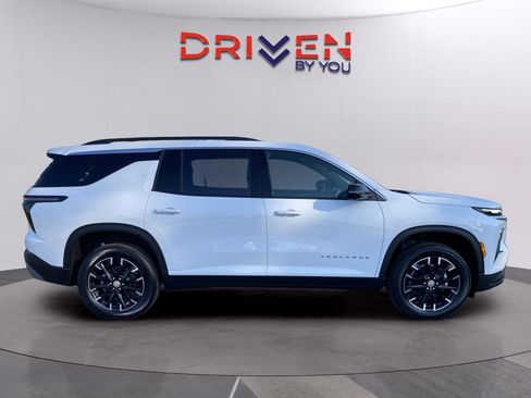 New 2026 Chevrolet Traverse LT w/ Sun and Wheel Package image 6