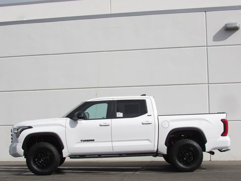 New 2026 Toyota Tundra SR5 AWD/4WD image 4