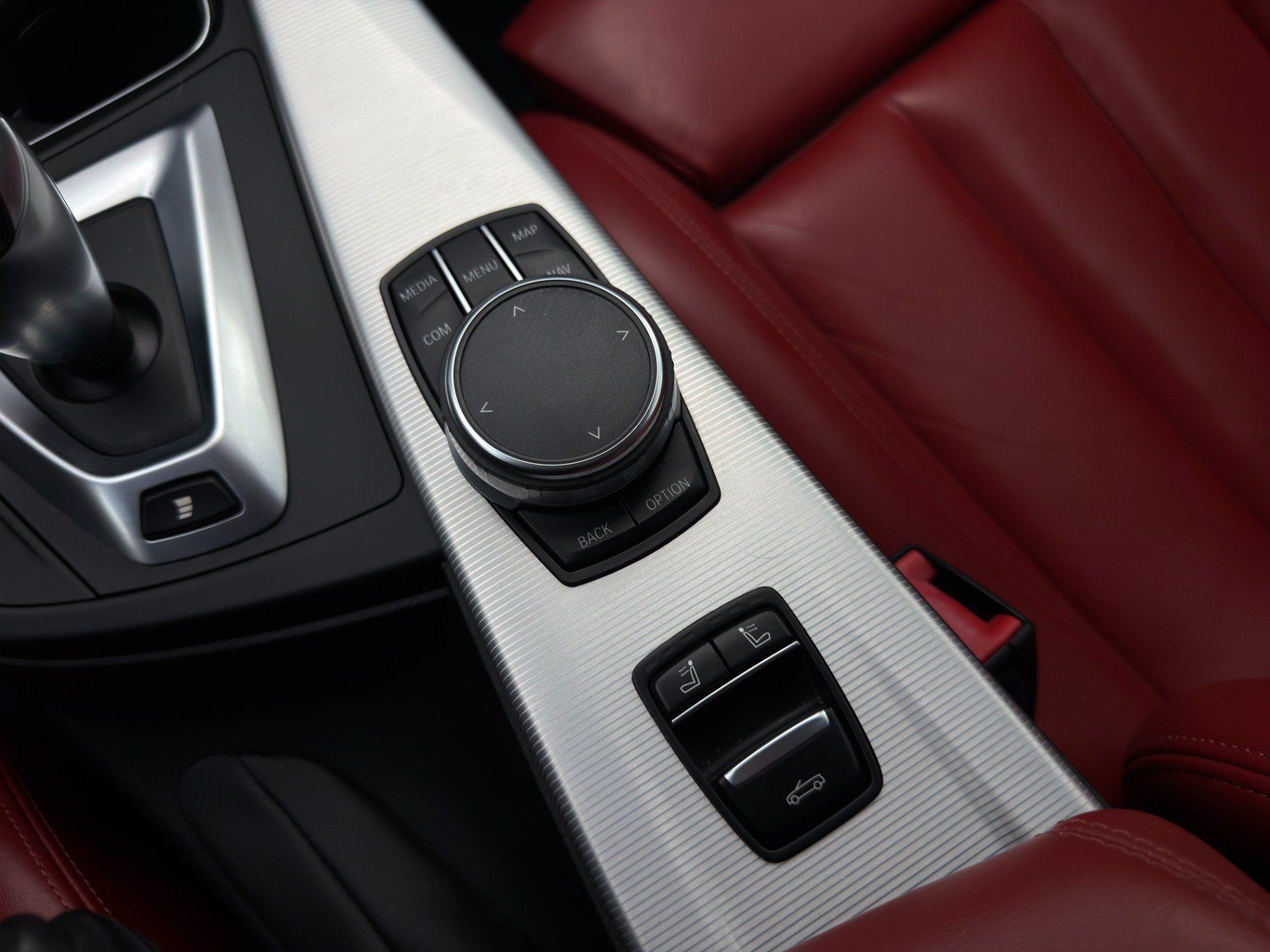 Used 2019 BMW M4 Convertible w/ Competition Package RWD image 28