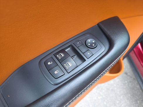 Used 2018 Dodge Challenger SRT Hellcat image 12