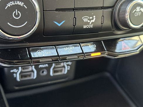 Used 2021 Dodge Durango SXT w/ 3rd Row Seating Group image 29