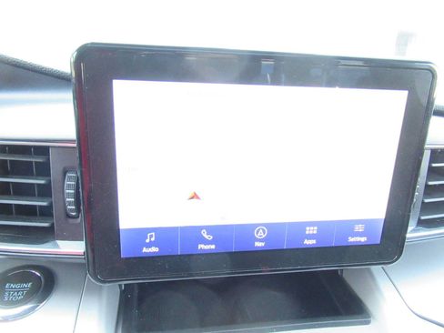 Used 2024 Ford Explorer XLT w/ Equipment Group 202A AWD/4WD image 27