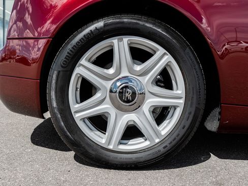 Used 2010 Rolls-Royce Phantom Drophead Coupe image 6