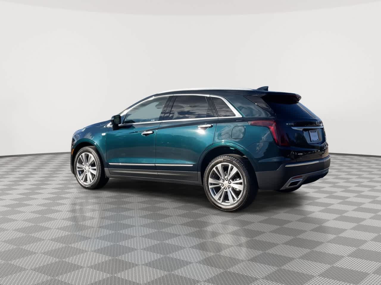 Used 2024 Cadillac XT5 Premium Luxury AWD/4WD image 6