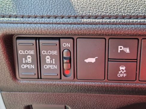 Certified 2025 Honda Odyssey Touring image 38