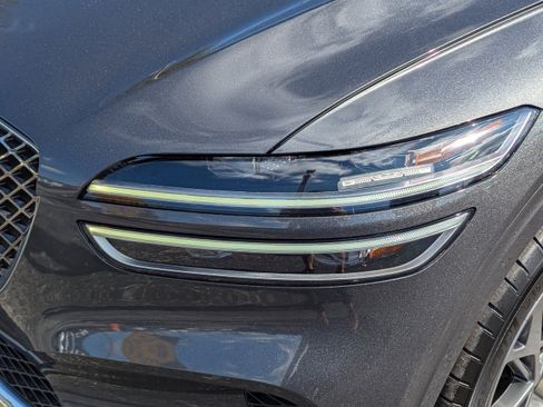 Used 2022 Genesis GV70 2.5T w/ Select Package image 9