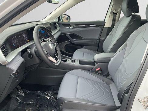 New 2026 Volkswagen Tiguan SE AWD/4WD image 9