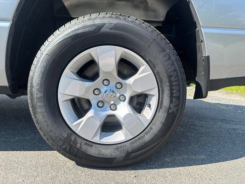 Used 2022 RAM 1500 Big Horn AWD/4WD image 32