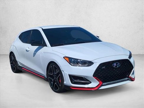 Used 2022 Hyundai Veloster N FWD image 3