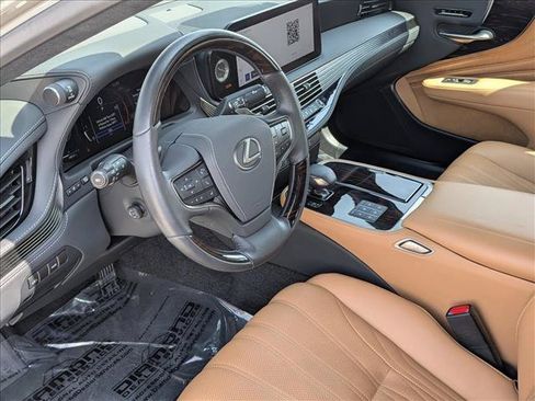 Used 2024 Lexus LS 500 AWD w/ Interior Upgrade Package image 10