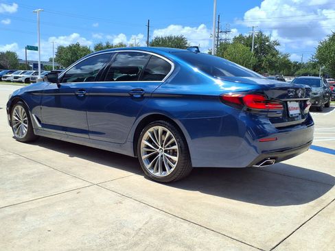 Used 2022 BMW 530i w/ Convenience Package RWD image 3