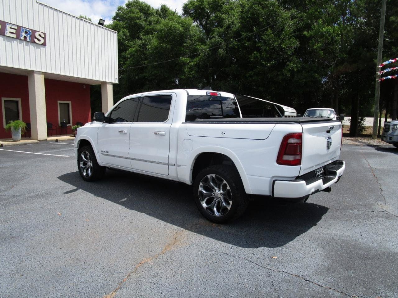 Used 2019 RAM 1500 Limited AWD/4WD image 4