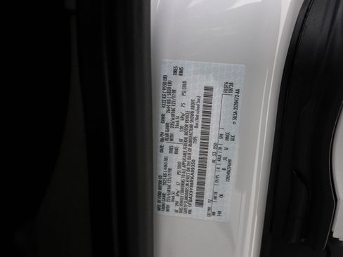 Used 2024 Ford Transit 350 XLT image 34