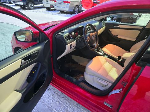Used 2012 Volkswagen Jetta SE image 5