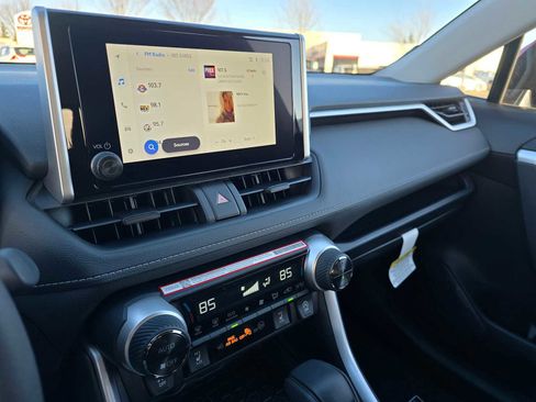 Certified 2025 Toyota RAV4 XLE w/ Convenience Package image 28