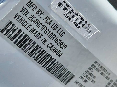 Used 2024 Chrysler Pacifica Pinnacle FWD image 24