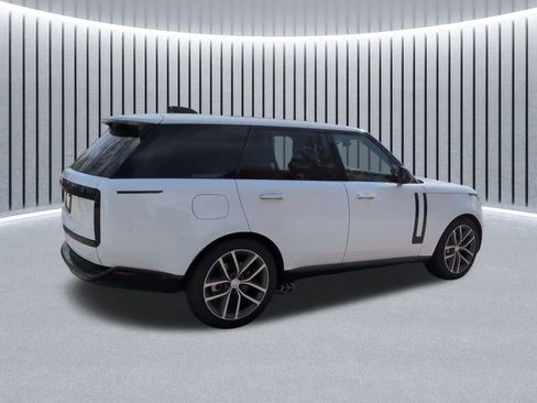 Used 2024 Land Rover Range Rover SE AWD/4WD image 9
