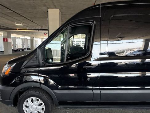Used 2025 Ford Transit 250 148 Medium Roof RWD image 11
