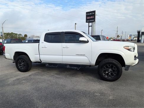Used 2016 Toyota Tacoma SR5 w/ Towing Package image 2
