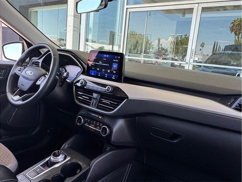 Used 2022 Ford Escape SE w/ Convenience Package FWD image 21