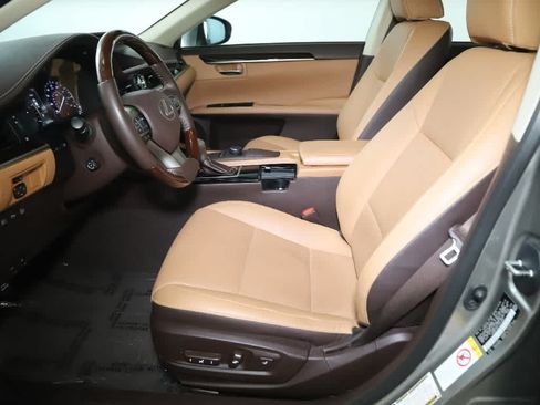 Used 2018 Lexus ES 350 w/ Premier Package FWD image 18