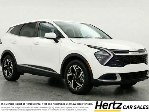 Used 2025 Kia Sportage LX FWD image 1