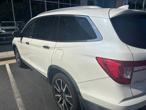 Used 2019 Honda Pilot Touring image 9