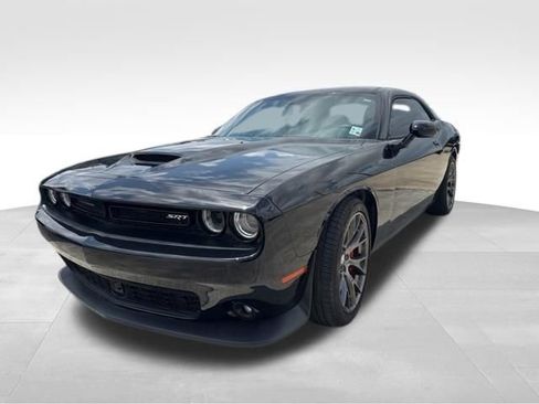Used 2016 Dodge Challenger SRT w/ Technology Group RWD image 3