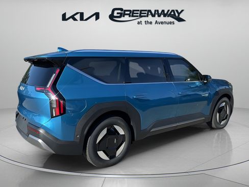New 2026 Kia EV9 Wind image 4