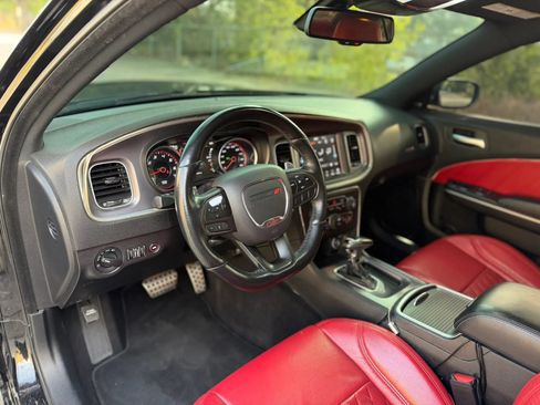 Used 2021 Dodge Charger Scat Pack RWD image 9