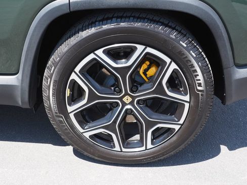 Used 2023 Rivian R1S Launch Edition AWD/4WD image 9