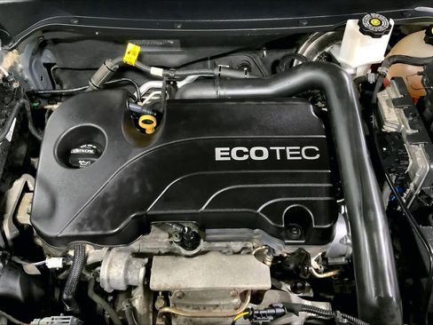 Used 2019 Chevrolet Equinox LT image 32