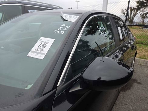 Used 2022 Honda Civic LX image 11