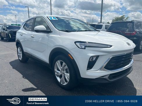 Used 2024 Buick Encore GX Preferred FWD image 2
