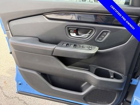 Certified 2025 Honda Pilot TrailSport image 23