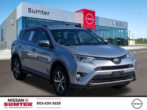 Used 2017 Toyota RAV4 XLE image 1