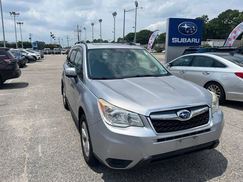 Used 2016 Subaru Forester 2.5i Premium w/ Popular Package #2 AWD/4WD image 2