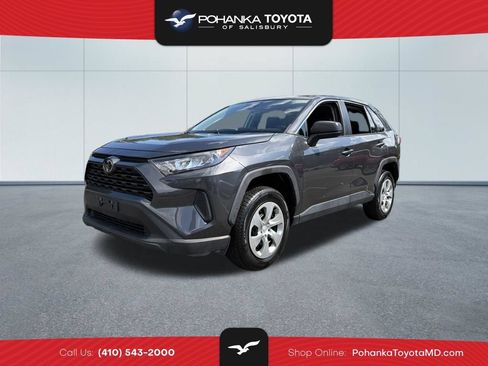 Used 2022 Toyota RAV4 LE FWD image 1