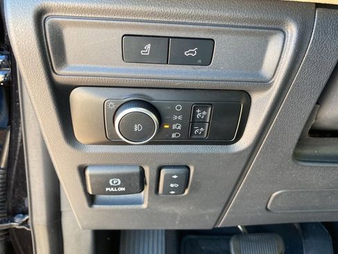 Used 2024 Ford Expedition Max Limited RWD image 28