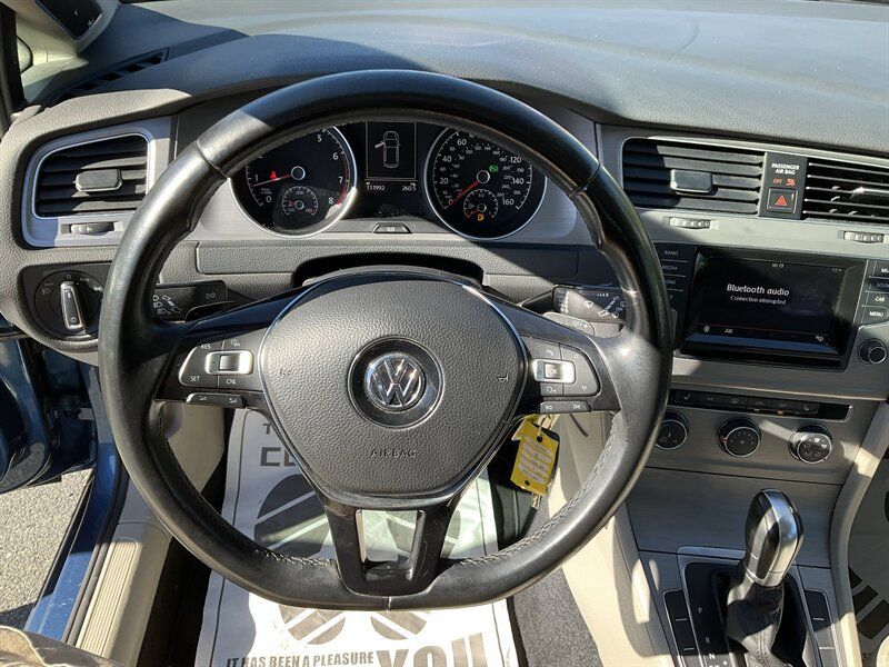 Used 2015 Volkswagen Golf SE FWD image 22