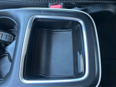 Used 2023 Chrysler Pacifica Touring-L FWD image 48